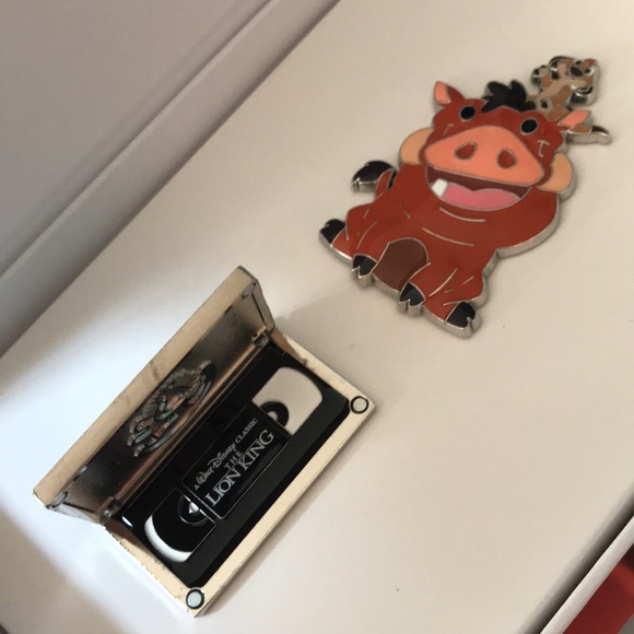 Disney Pin Collection. The Lion King. Set of 2 pins. New in Box with UPC tag. - Picture 6 of 13